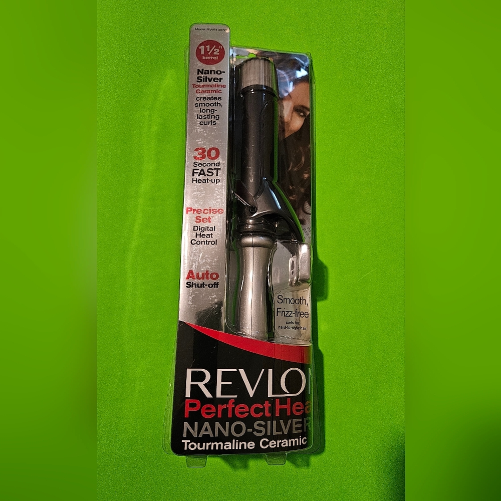 Revlon Styling Iron with Black and Silver Finish